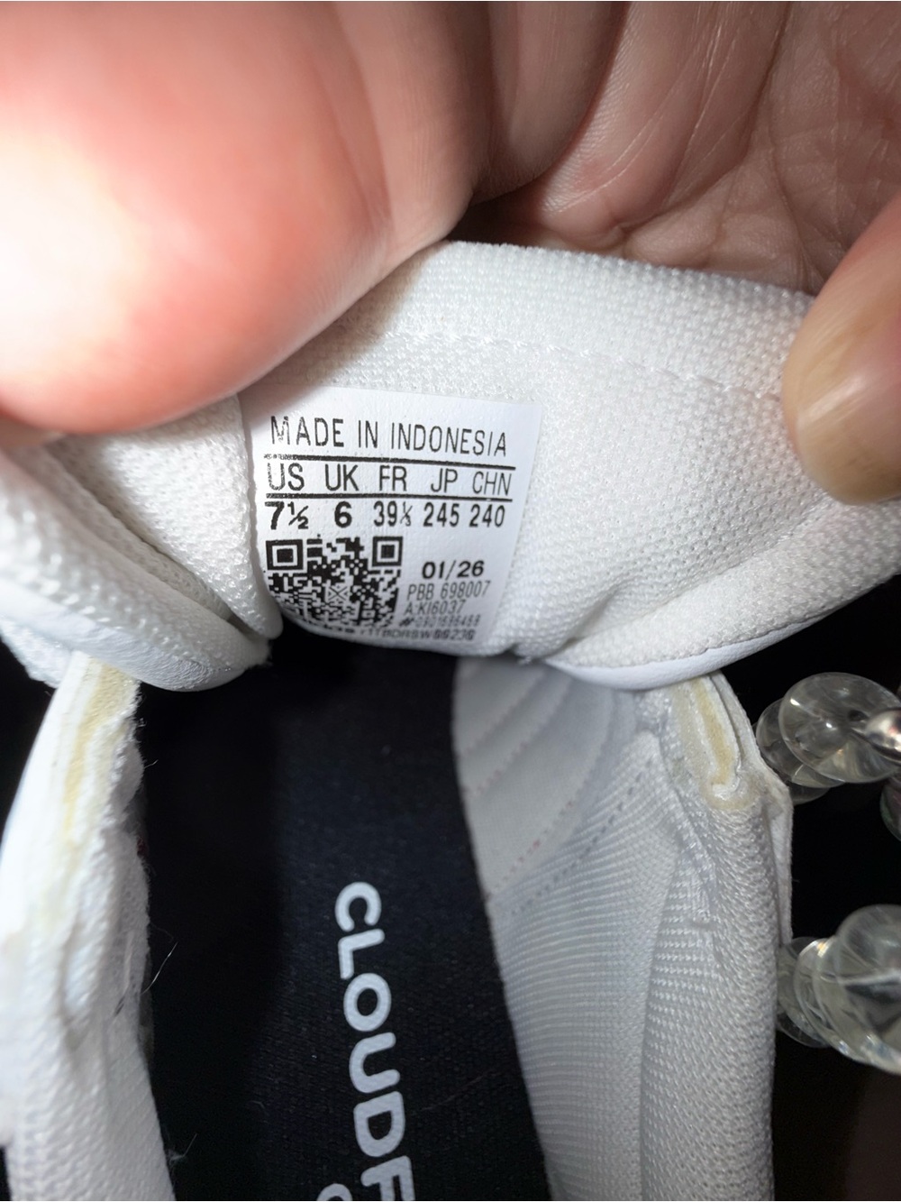 Adidas White Sneakers with Red Three Stripes Runvista Halo model : k16037 - Picture 10 of 12